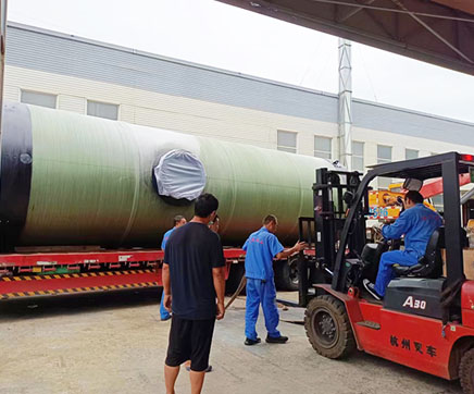我司為用戶定制一體化預制泵站裝車發(fā)貨應用廣西龍州縣雨污水提升工程
